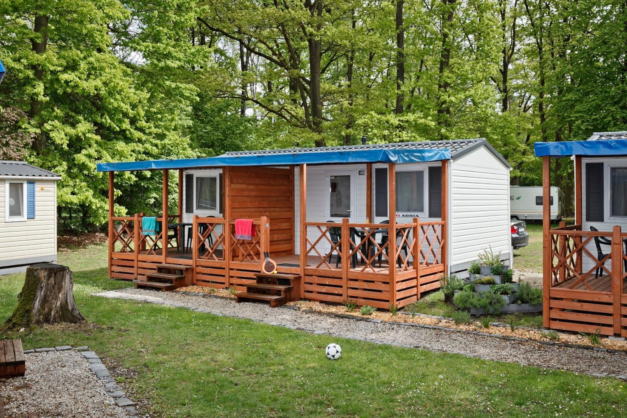 Knaus Campingpark Bad Dürkheim Екстериор снимка