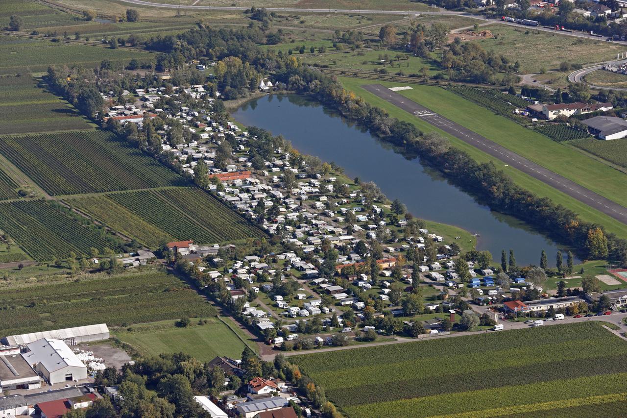 Knaus Campingpark Bad Dürkheim Екстериор снимка