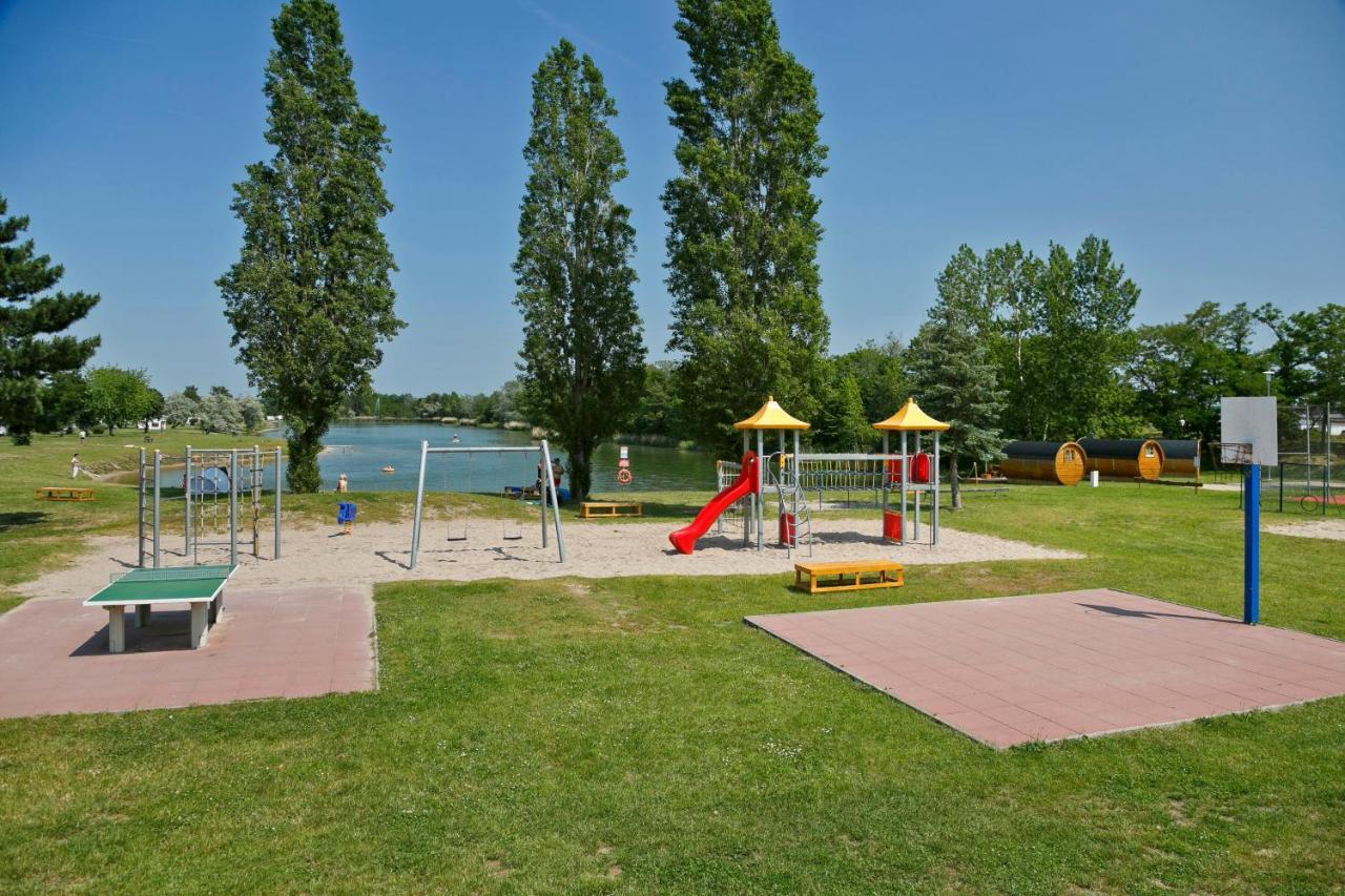 Knaus Campingpark Bad Dürkheim Екстериор снимка